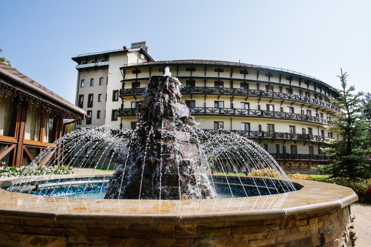 Apart-Hotel Chale Graal Трускавец Екстериор снимка