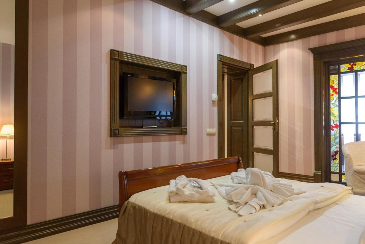 Apart-Hotel Chale Graal Трускавец Екстериор снимка