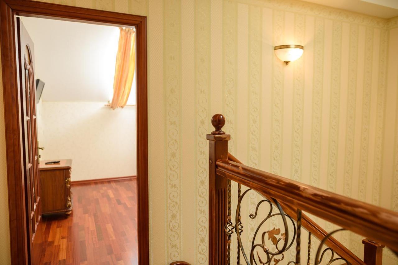 Apart-Hotel Chale Graal Трускавец Екстериор снимка
