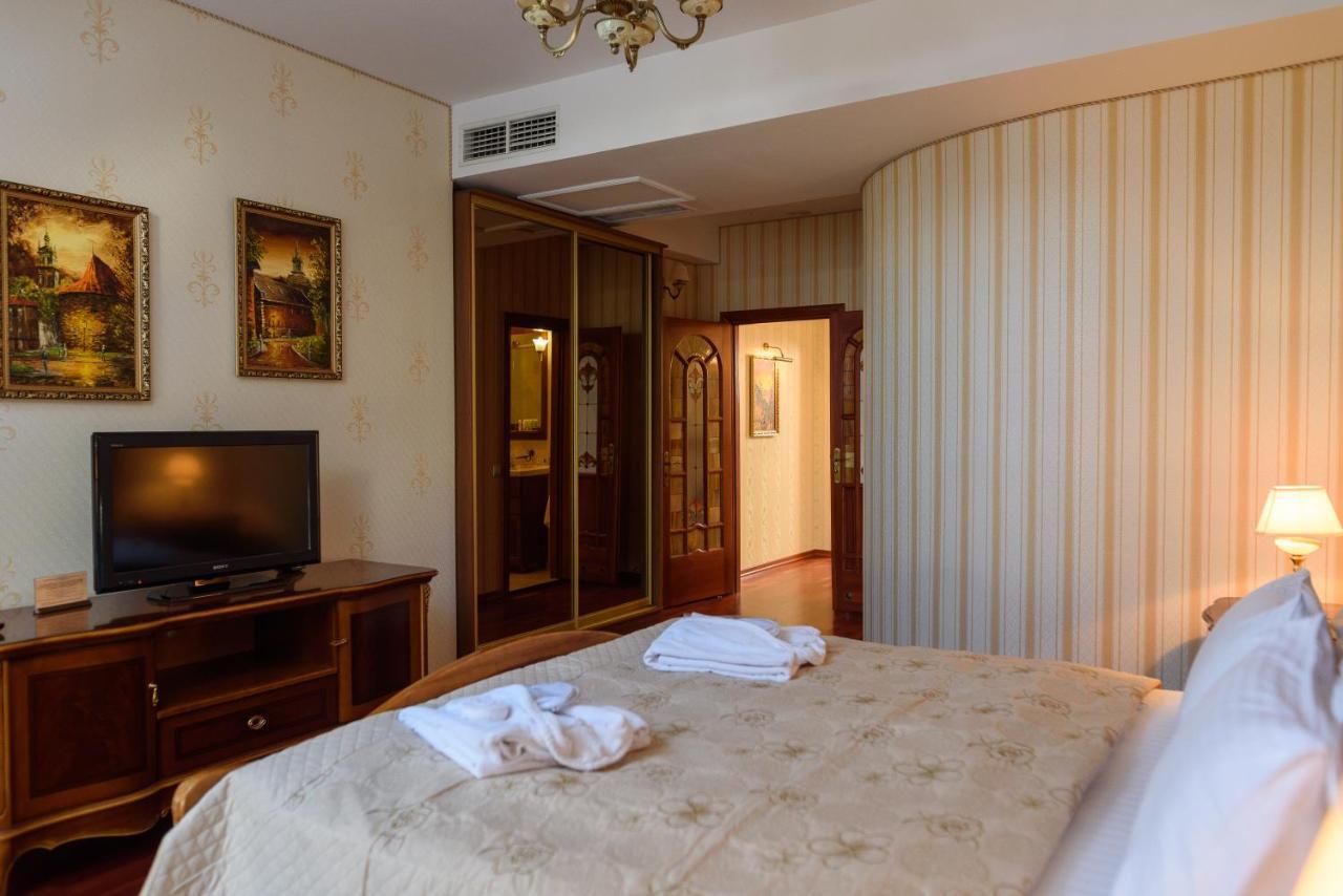 Apart-Hotel Chale Graal Трускавец Екстериор снимка